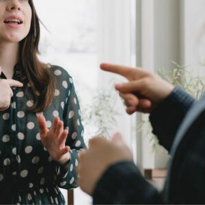 Comment s’y prendre pour bien polluer ses relations ? Identification des attitudes relationnelles toxiques